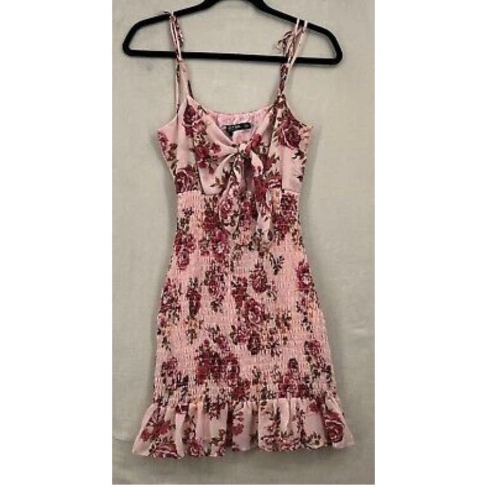 Nasty Gal floral tie bust shirred mini dress!